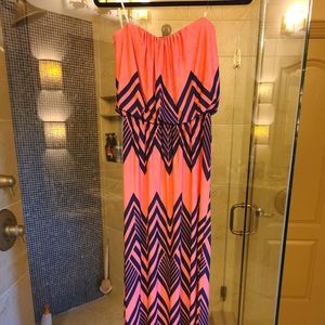Pink and navy strapless chevron dress